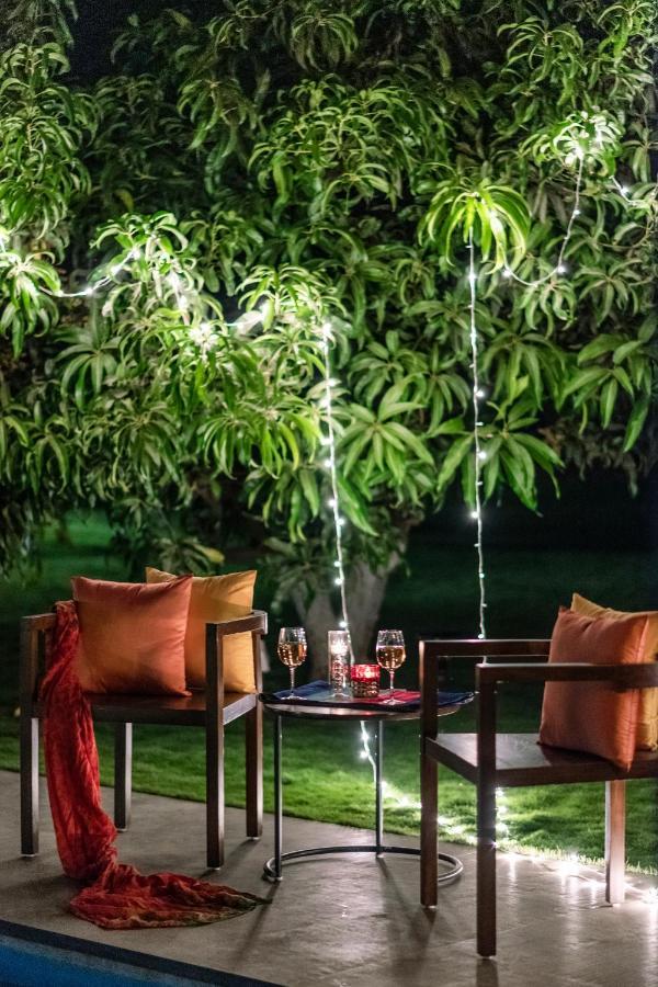 Saffronstays Casa Manga, Karjat - Pet-Friendly Pool Villa Near Nd'S Film World And Saltt Bagian luar foto