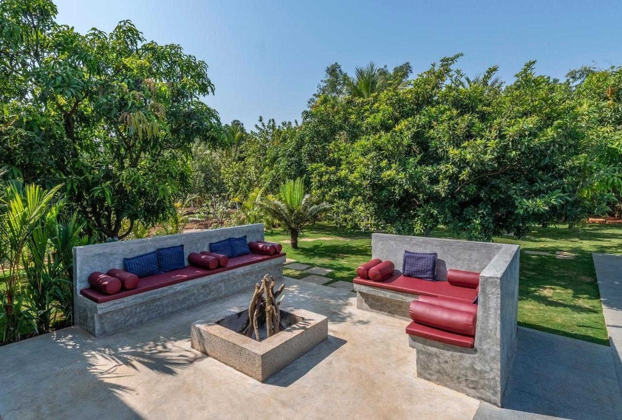 Saffronstays Casa Manga, Karjat - Pet-Friendly Pool Villa Near Nd'S Film World And Saltt Bagian luar foto
